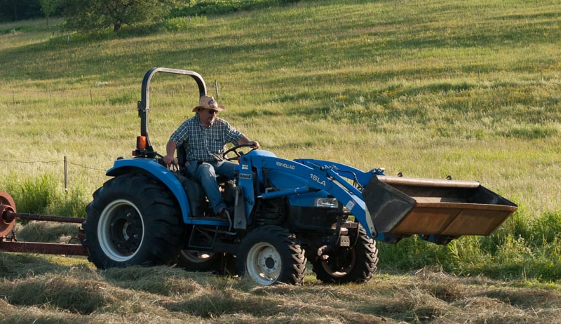 Choosing the Right Front End Loader for Your Small Tractor