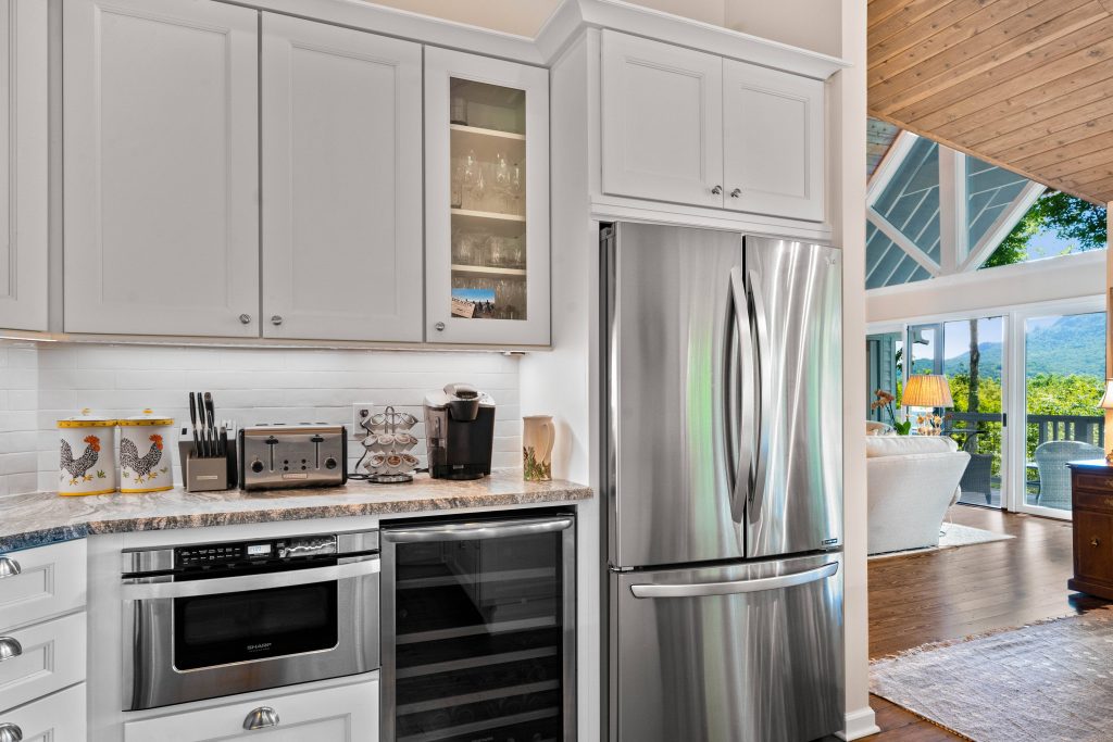Matching Color Appliances for White Cabinets