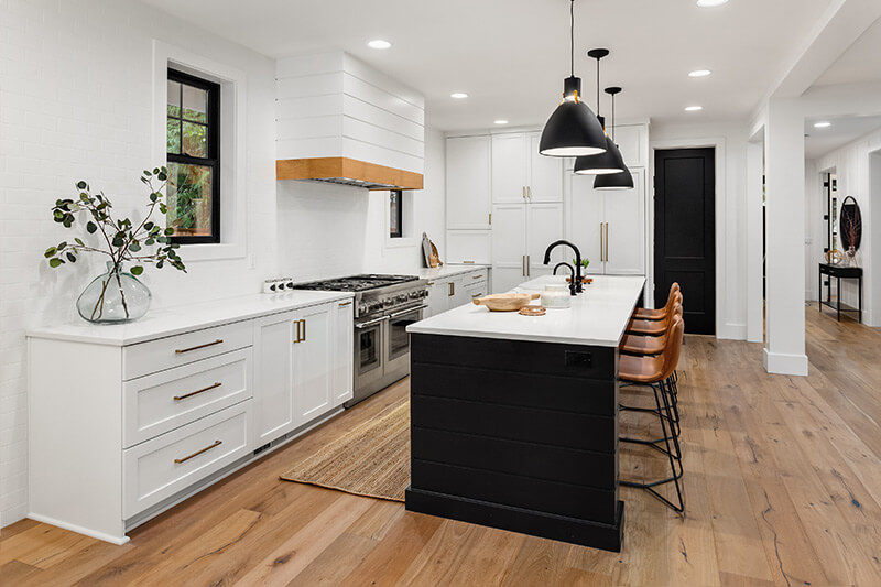 Stunning White Kitchen Cabinets with Black Appliances