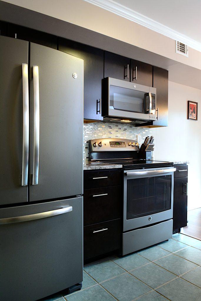 Stylish Cabinets That Complement Slate Appliances