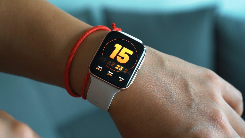 The Future of Wearables: Large Screen Smart Watches
