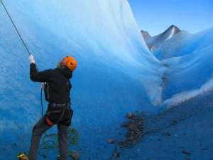Glacier Guides: Your Expert Companion for Glacier Exploration