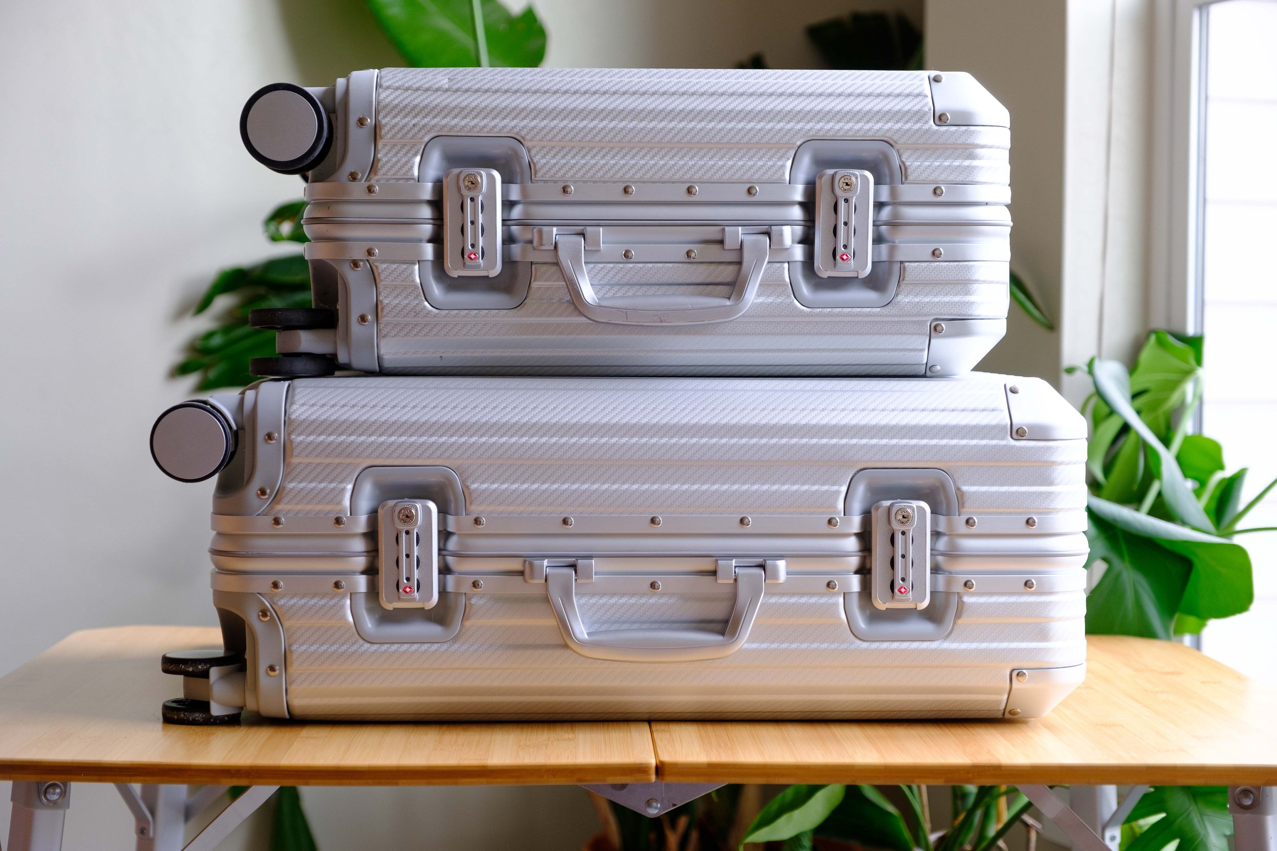 Mvst Suitcase Reviews